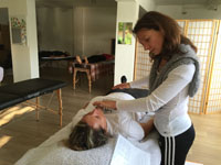 atelier Reiki, massage, soin énergétique Atelier Reiki, massage et soin énergétique - GRATUIT<br> Salle de yoga de Rueil Malmaison